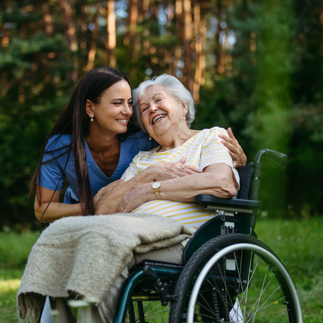 Paseo con persona mayor